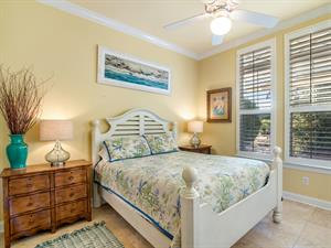 1st Floor Guest Bedroom