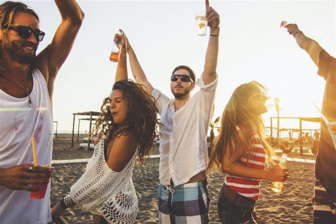 13146 Partying On The Beach_1 B