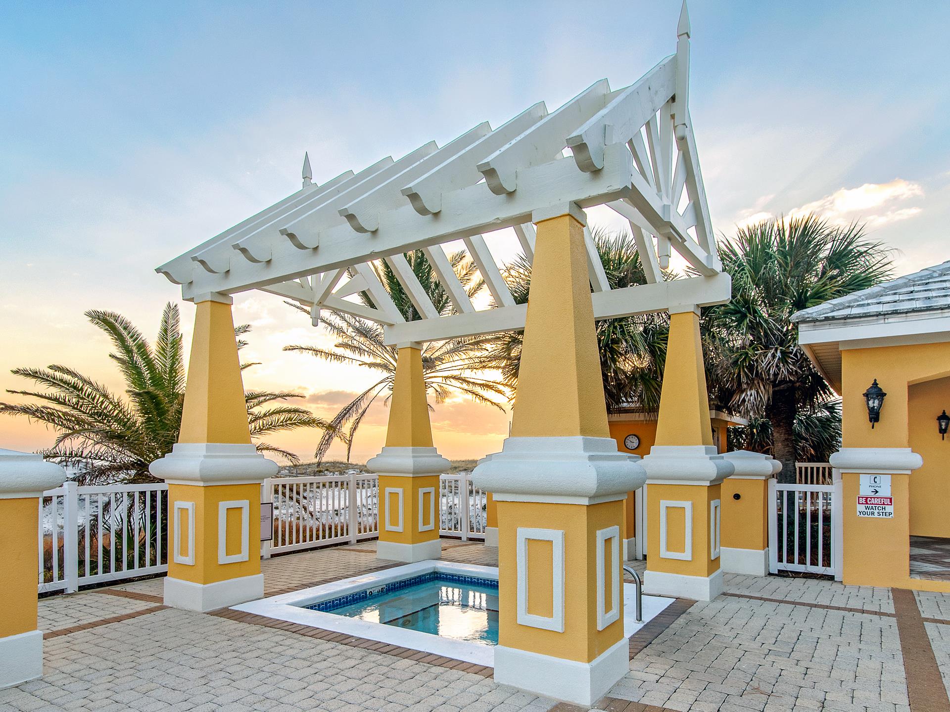 Beach Clubhouse Hot Tub