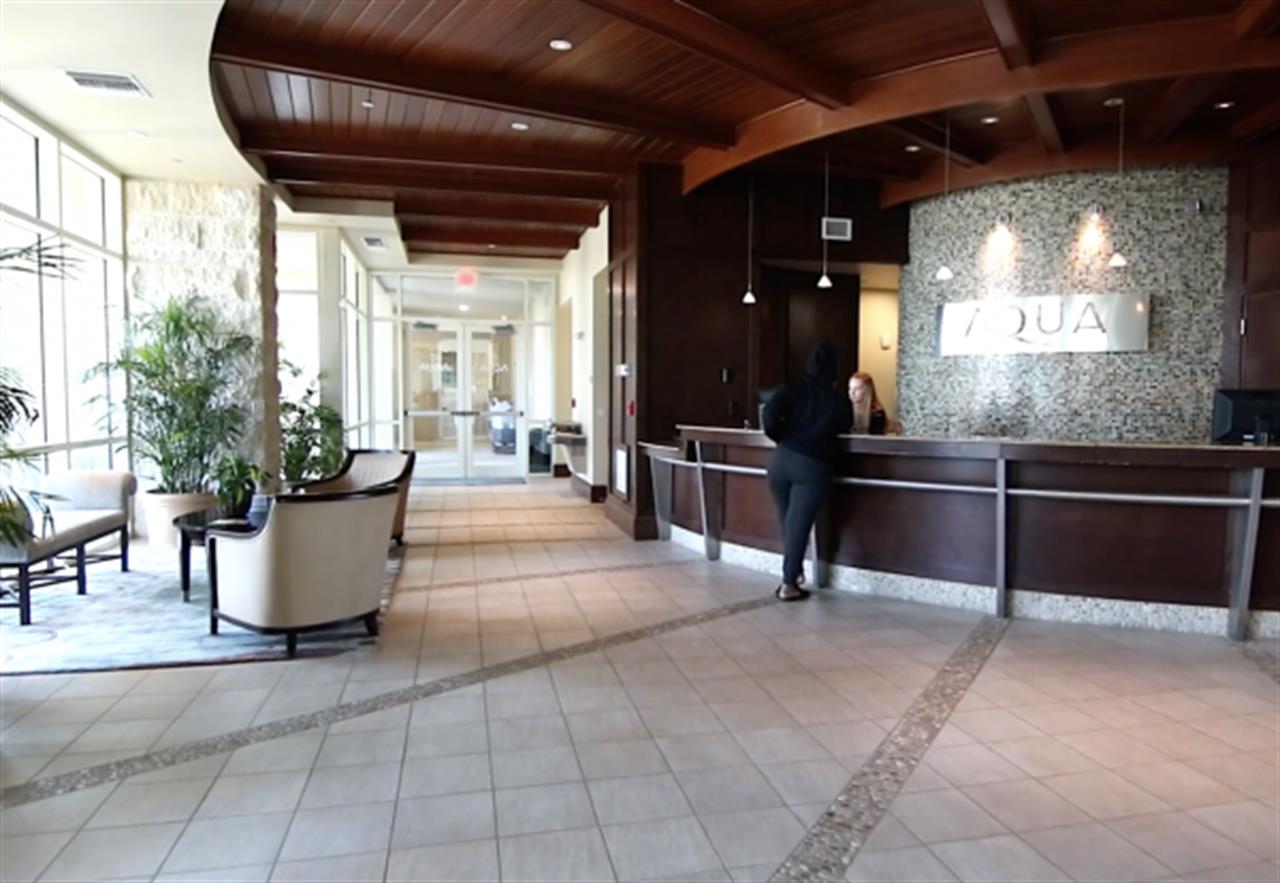 2090 Aquaresortconciergedesk B