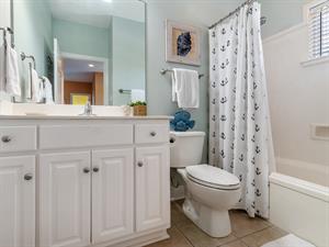 2nd Floor Guest Bath