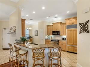 Breakfast BarKitchen