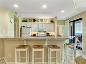 Breakfast BarKitchen