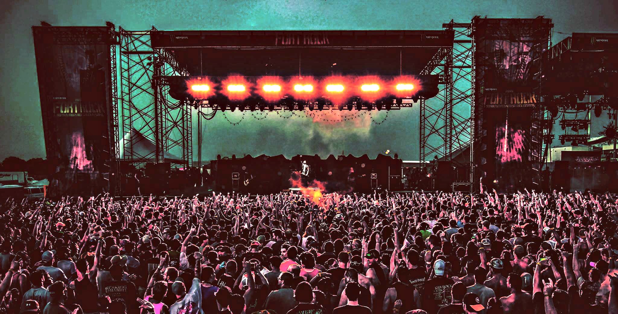 Night shot of the fifth annual Fort Rock Festival stage and crowd