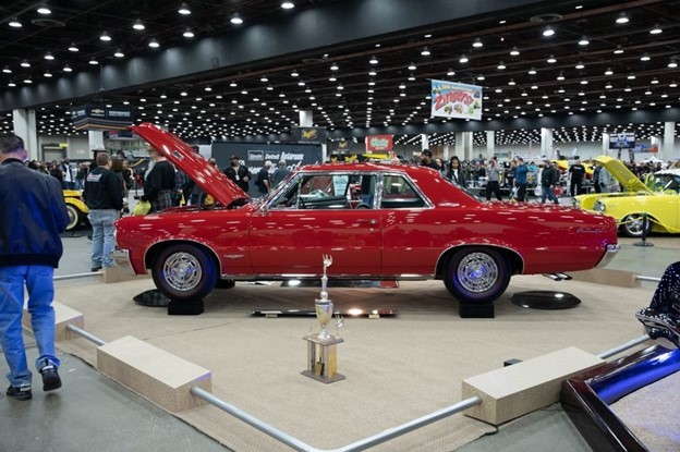 red car for Rod Run