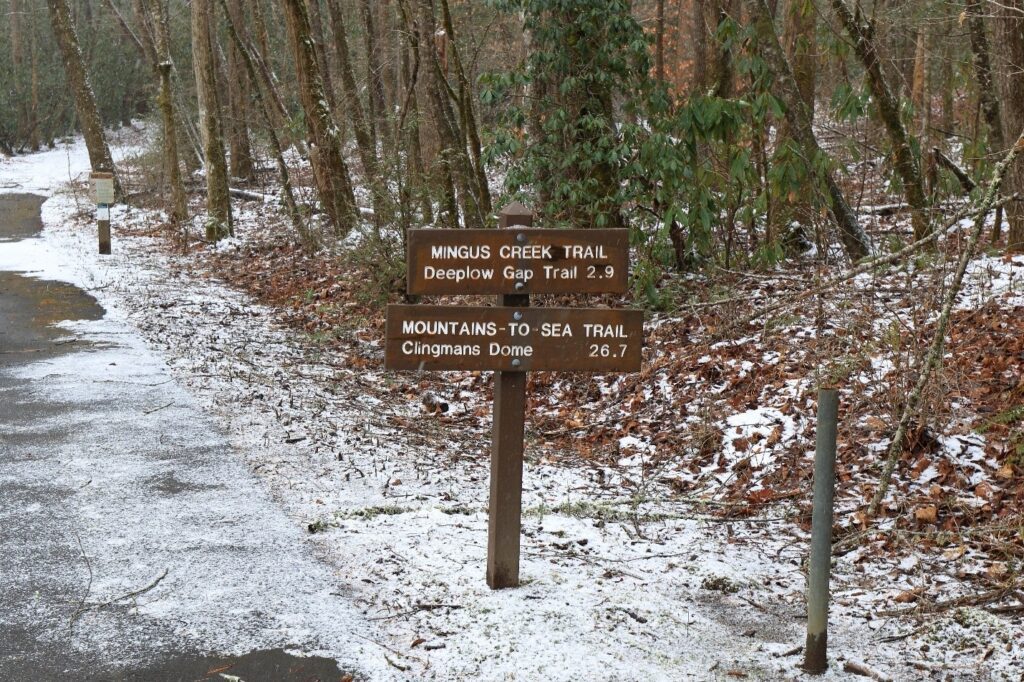 Hike safe Signpost