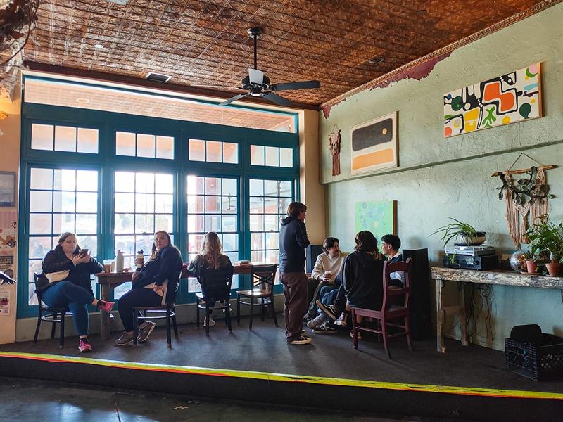 2572 Frontierdining M