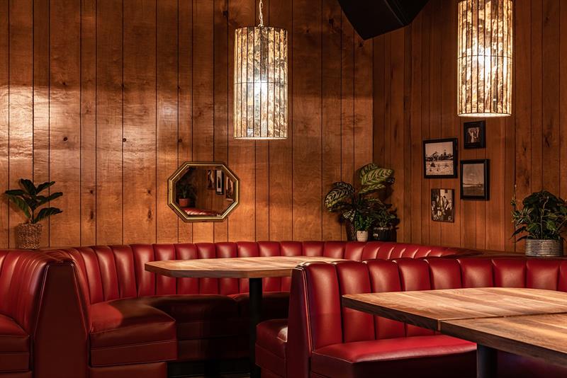 2585 Thecopperroom M