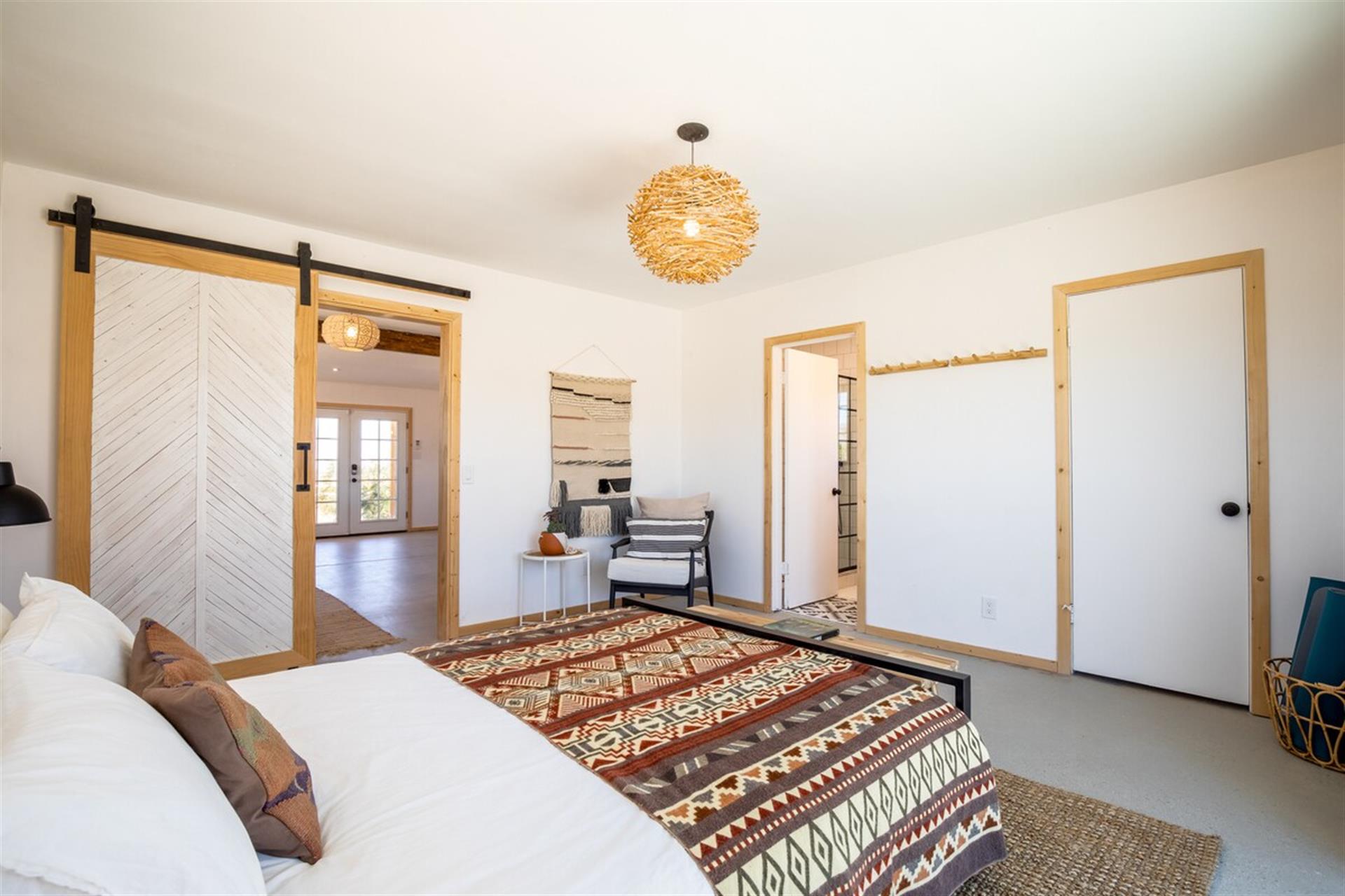 Large Master bedroom. Features ensuite bathroom.