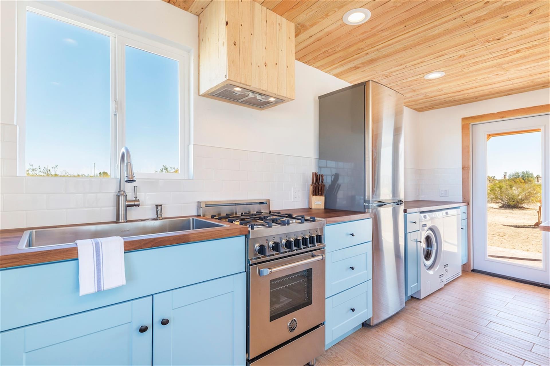 Cook a gourmet meal in the compact but fully equipped kitchen