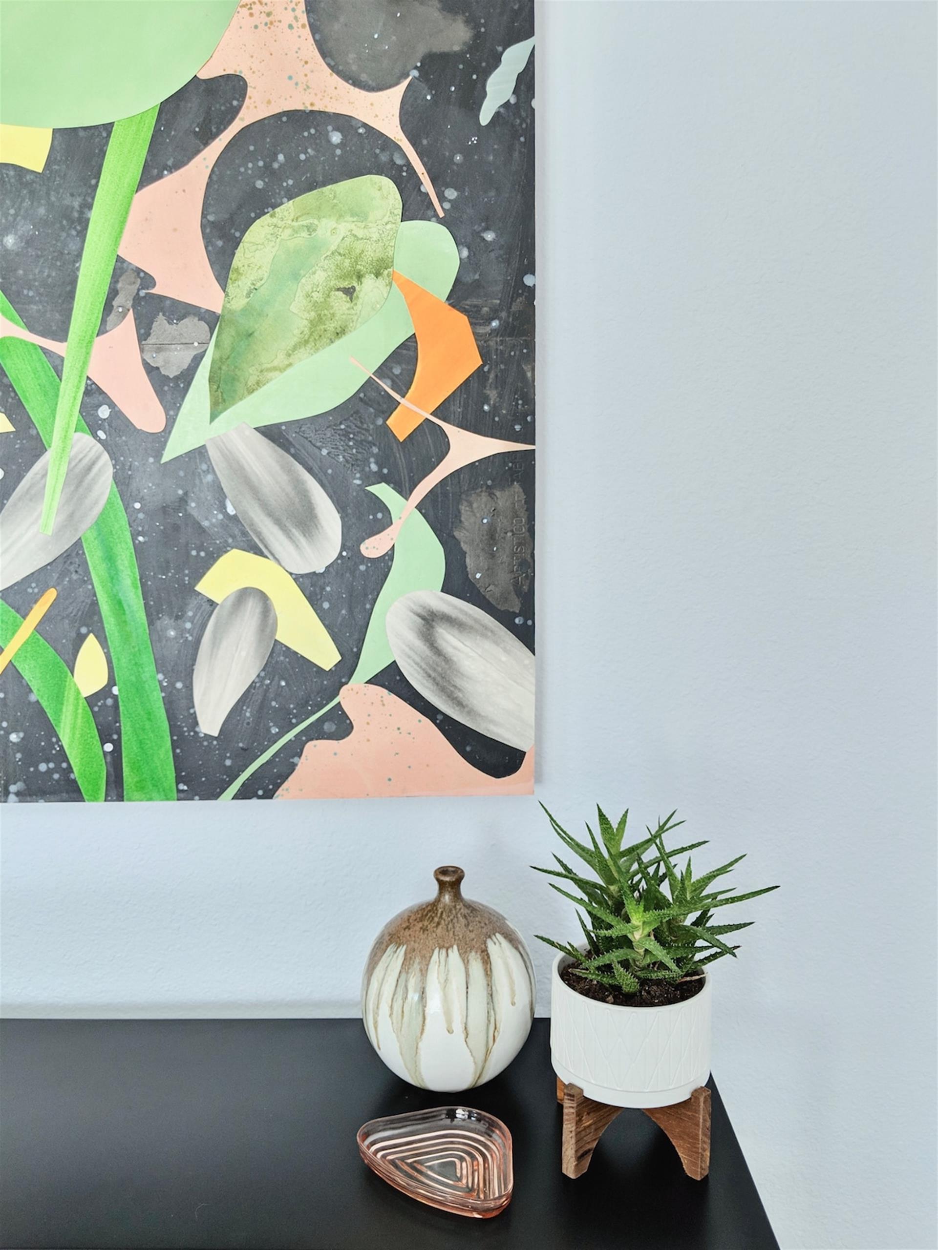 Dining room detail.
