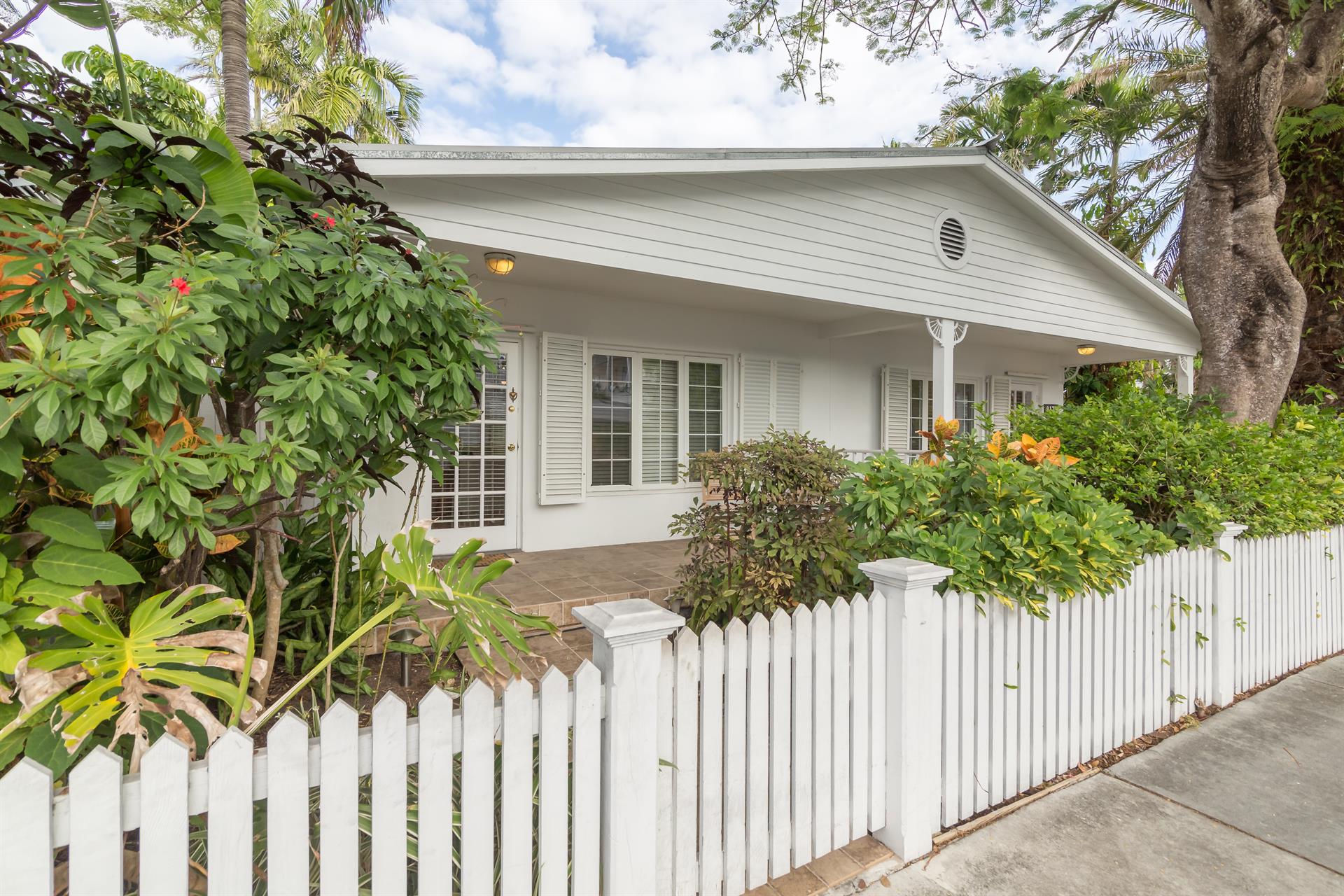 Welcome to Casablanca. Youre going to love every minute here