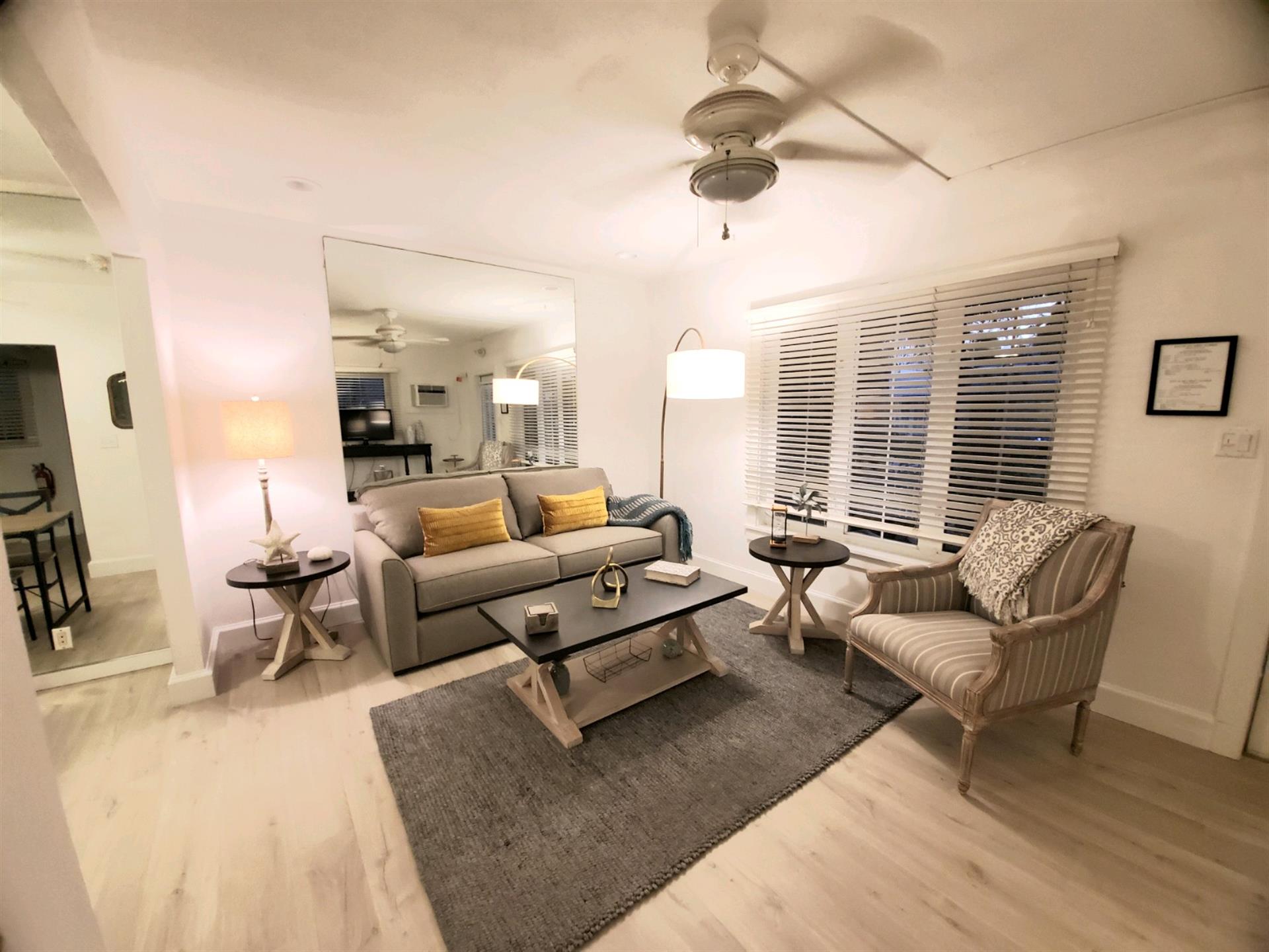 The living room and kitchen are close so you dont miss a thing