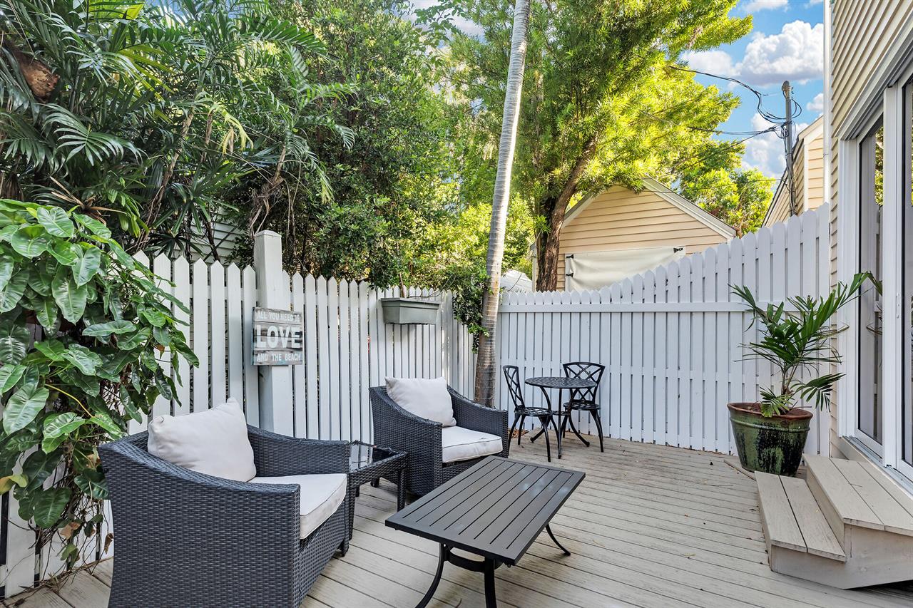 Private deck with new trex decking