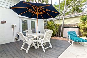 Youll love this outdoor space, day or night.