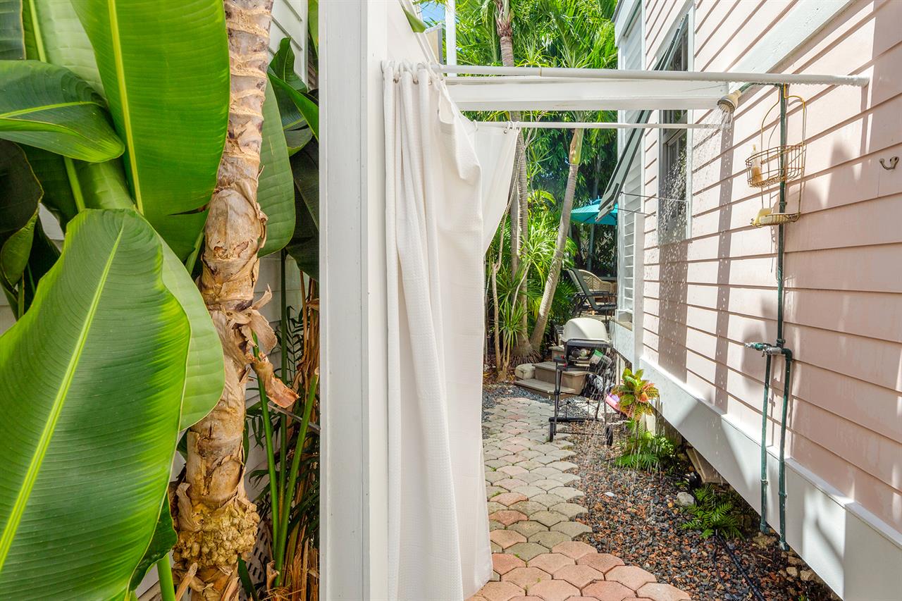 Rinse off in the outdoor shower, Key West style