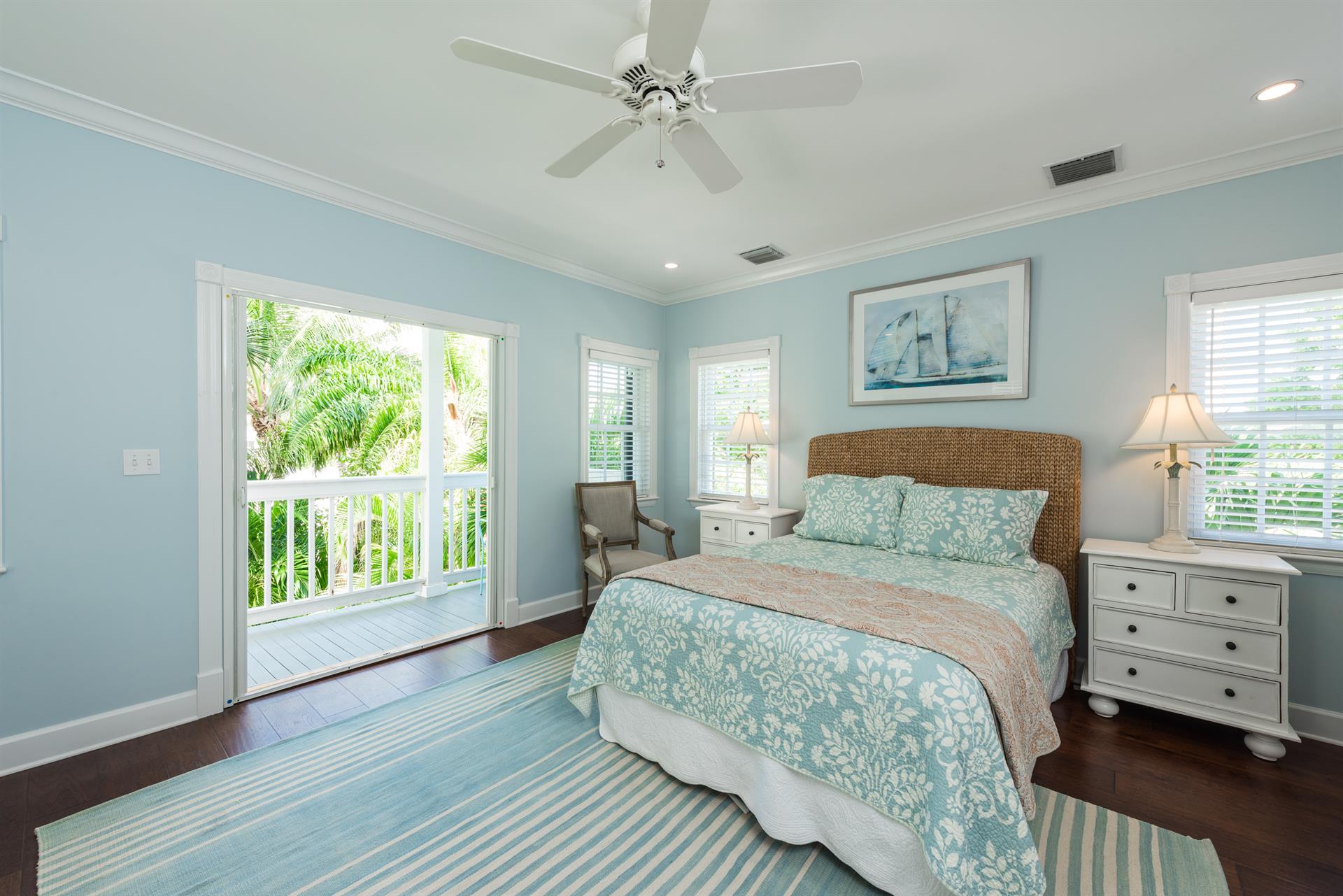 Second queen bedroom with ensuite bathroom.