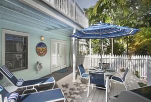 Lounge or dine al fresco