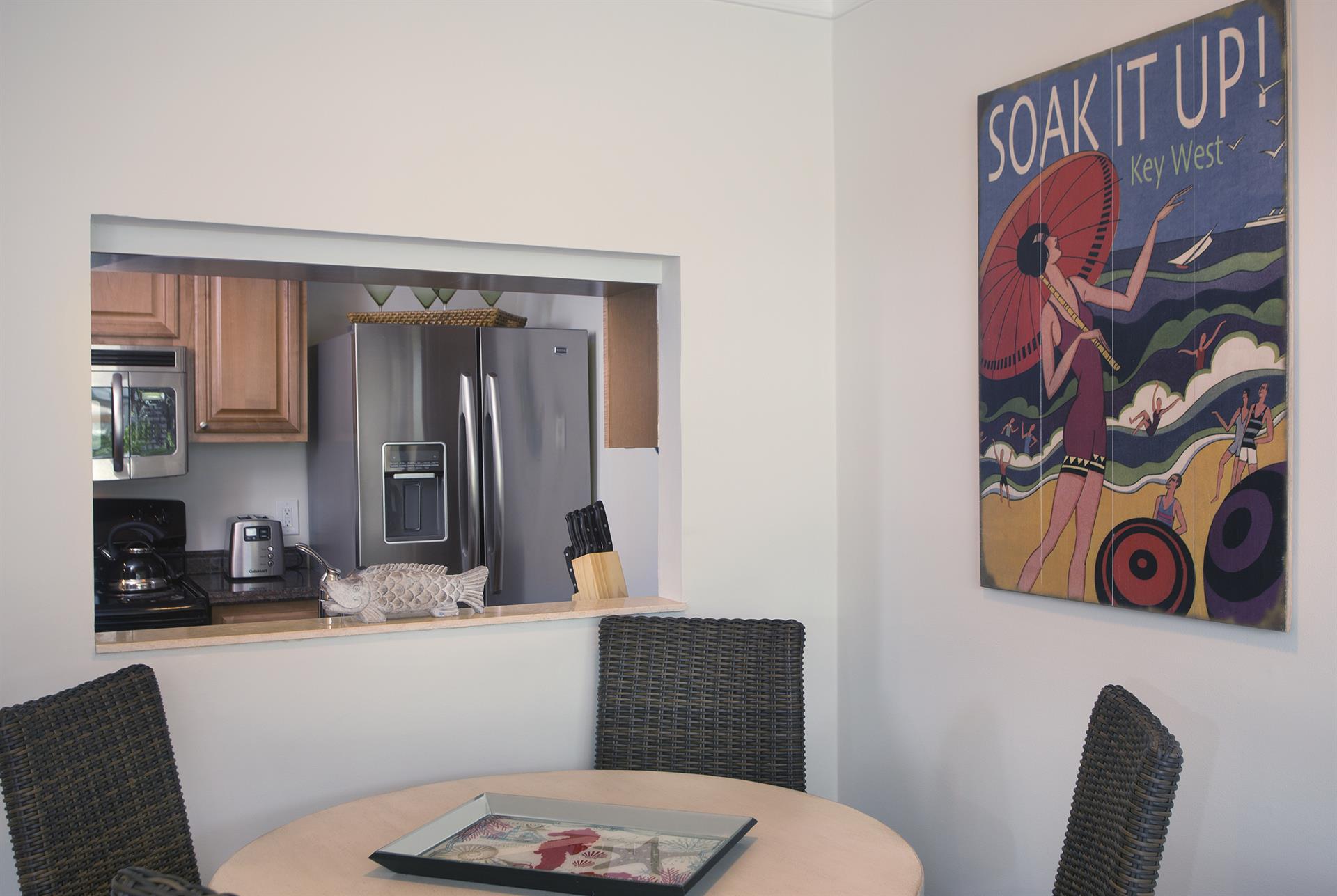 Cozy dining area with seating for 4.