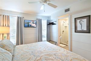 King bedroom includes ensuite private bathroom.