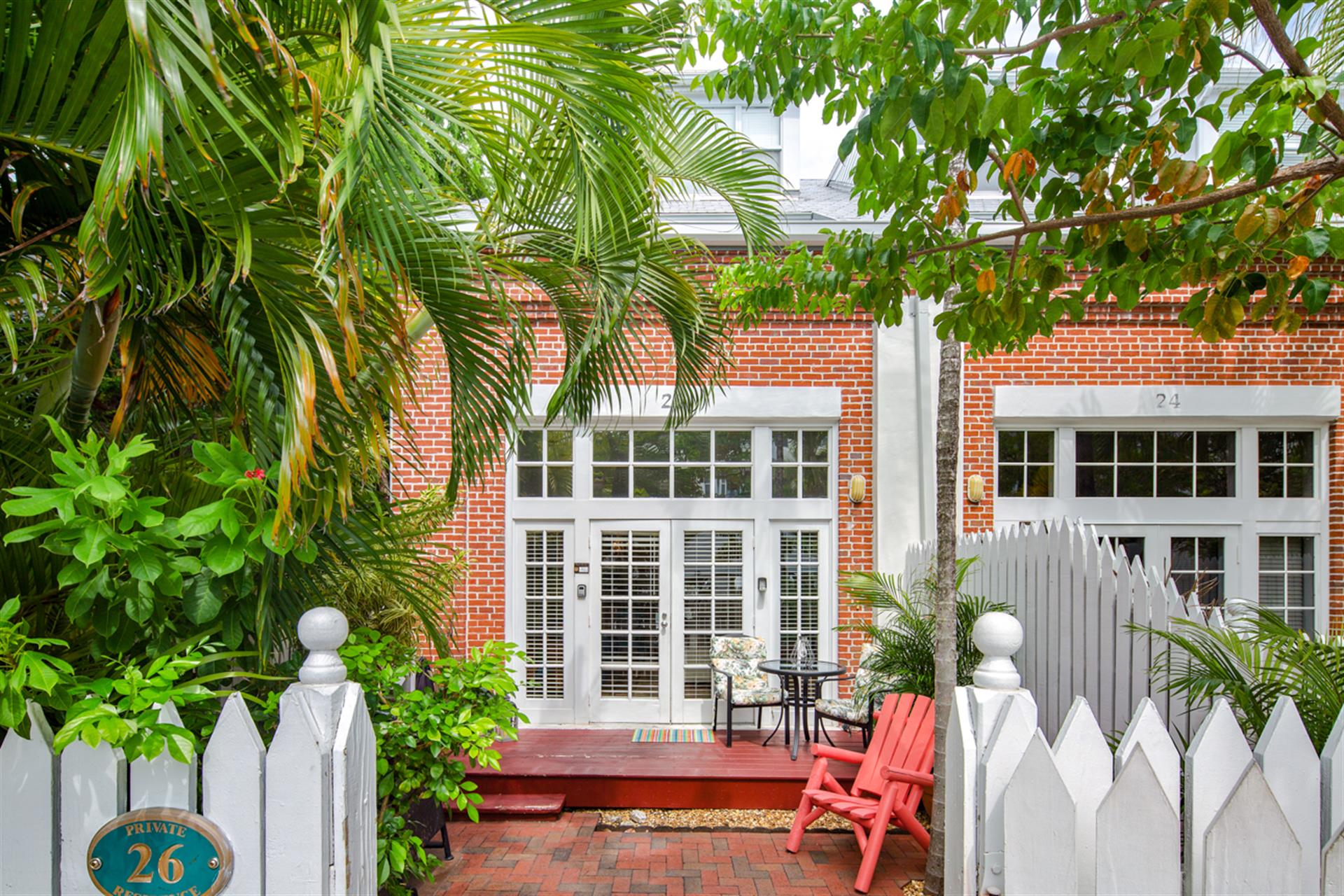 Youre going to love this unique and wonderful townhouse.