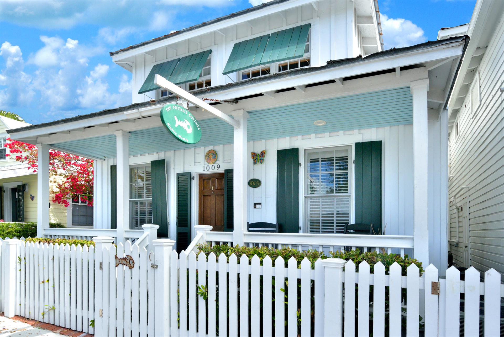 Potters Cottage is located on historic Whitehead Street.