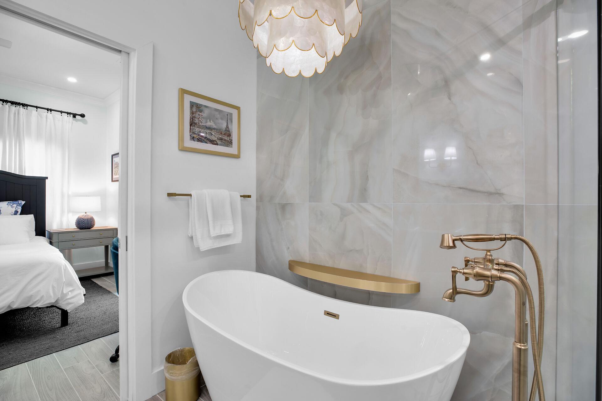 Soak your cares away in this fabulous deep soaking tub.