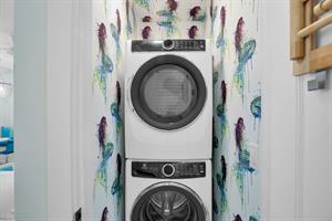 Full size washerdryer for your convenience