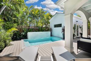 Guest cottage with bedroom and bath