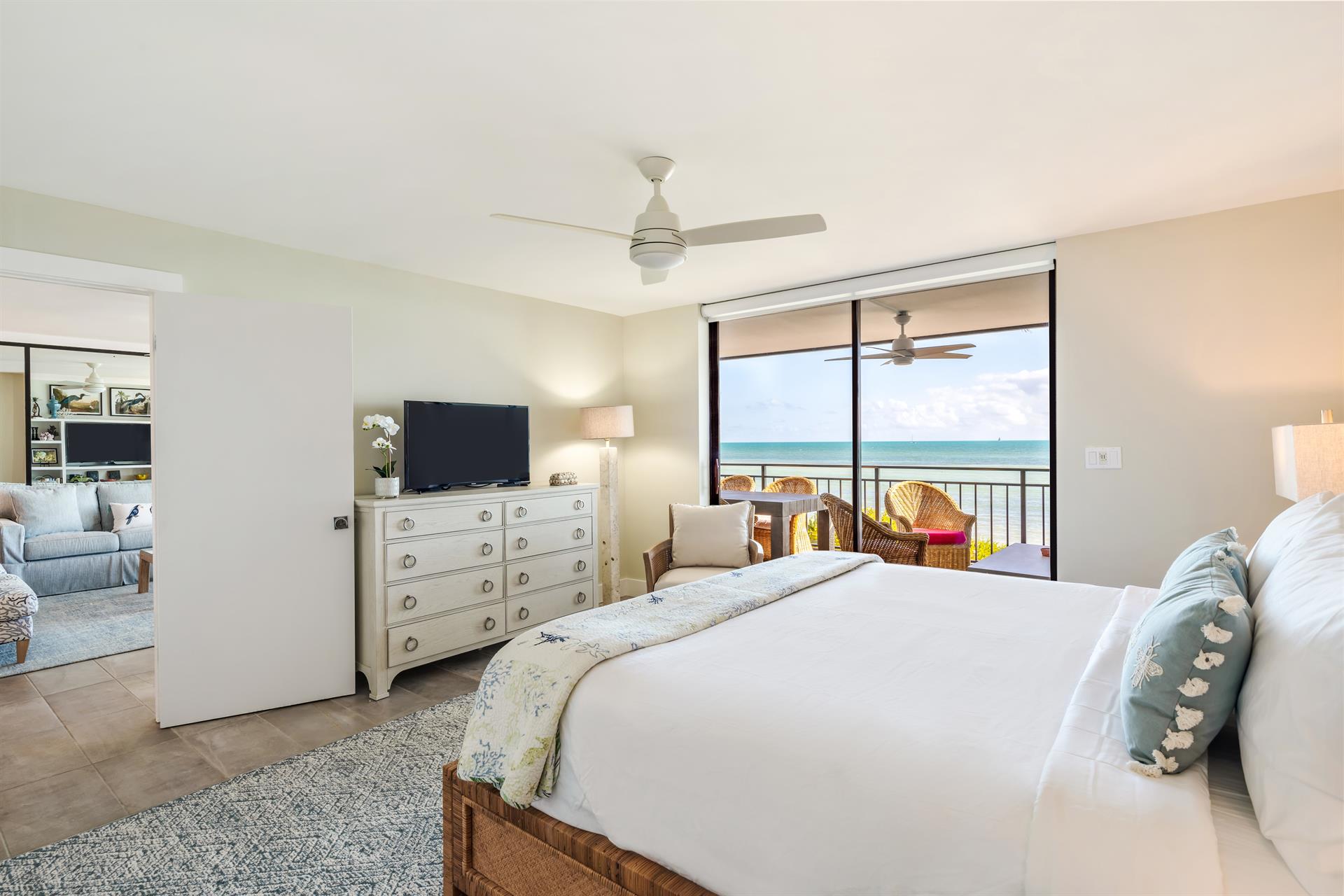 Primary has access to the oceanview balcony