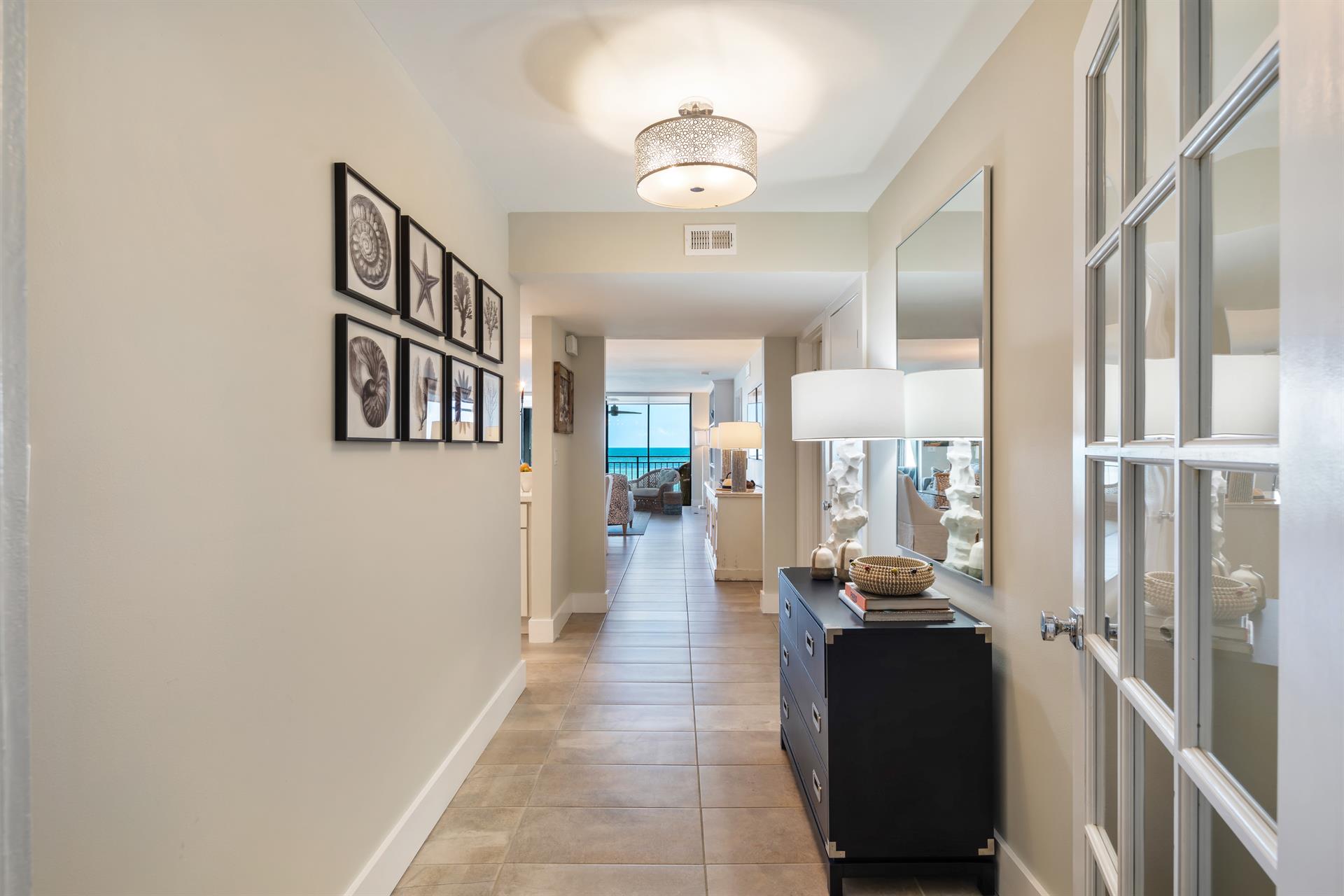 Step in to Azur Palm