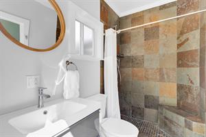 Cottage ensuite with tiled walk in shower