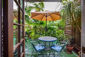 Shared outdoor area is so tropical