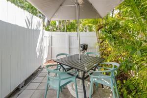 For dining al fresco...