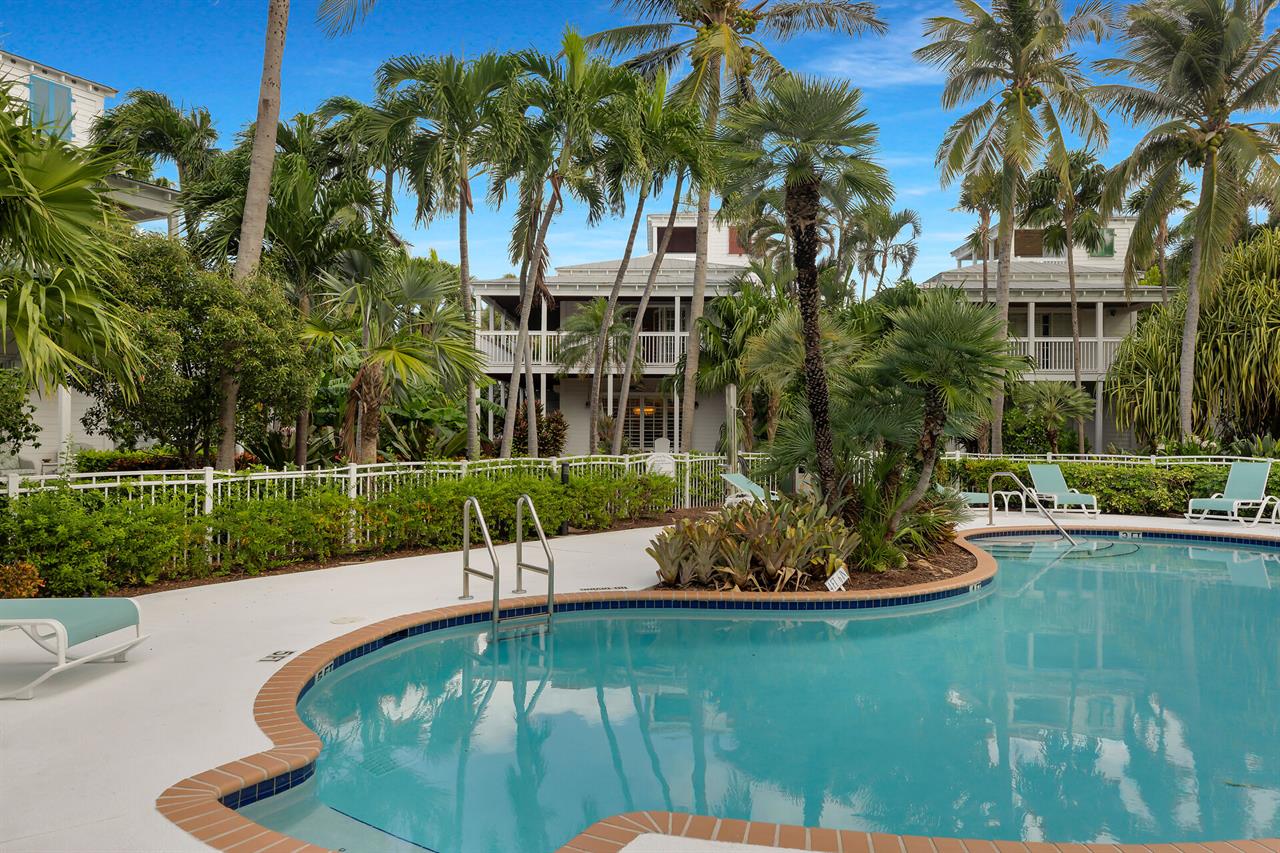 Amazing, gated shared pool