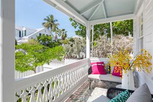 Perfect porch for peoplewatching.