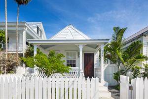 Petite yet grand Key West charmer awaits you