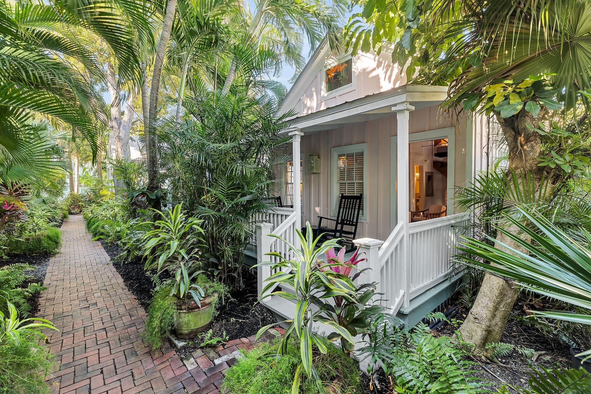 Welcome to Hibiscus Cottage