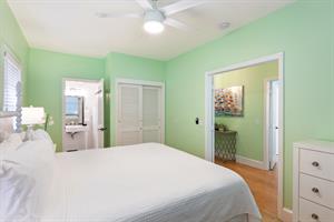 King bedroom with ensuite bath