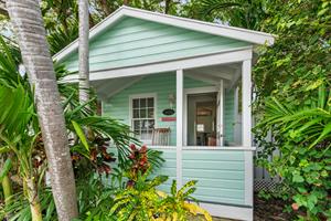 Welcome to Royal Poinciana Cottage