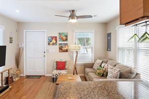 Plenty of natural light here