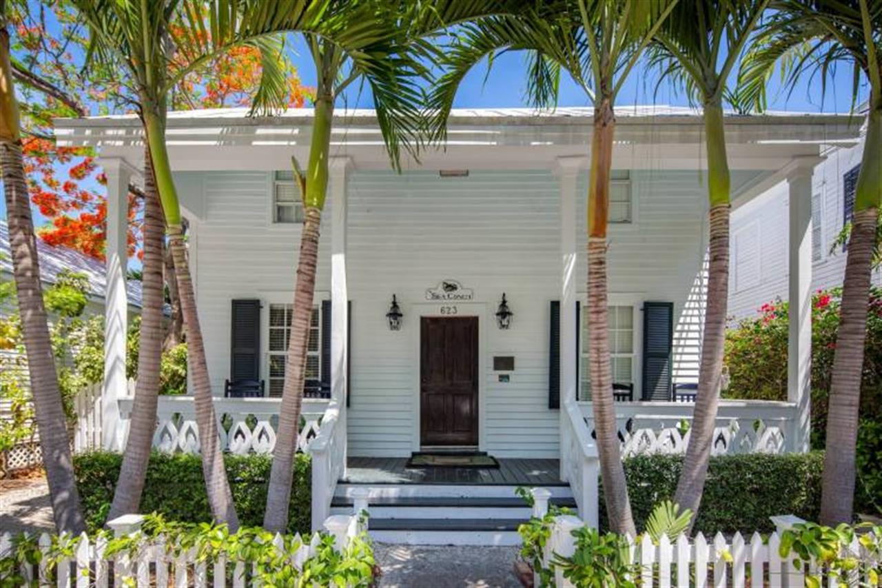 2899 Sea Conch Facade B