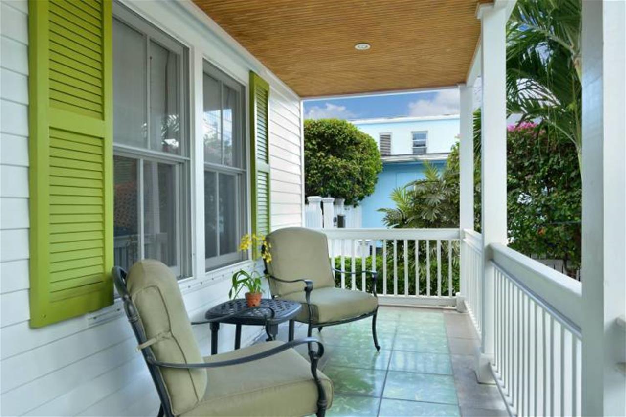 2940 Chick A Pea Porch B