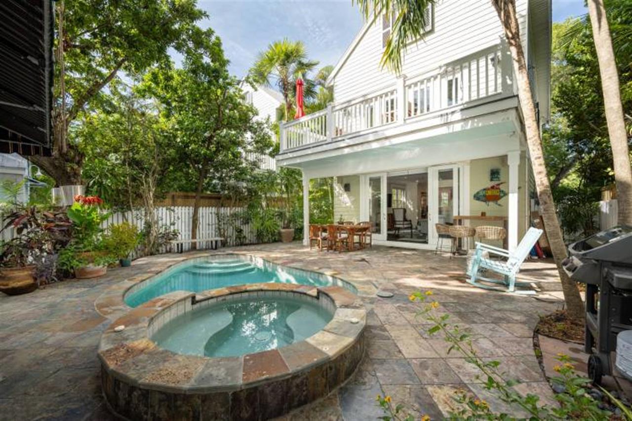 2947 Magical Margaret Pool Hot Tub B