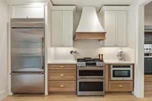 The chef will be thrilled to prepare meals here.