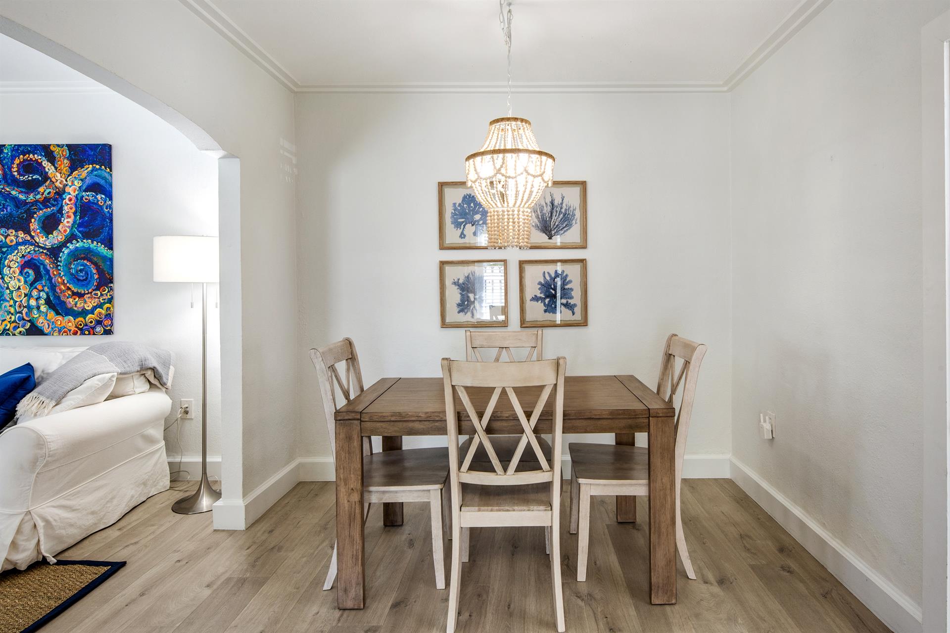 Seating for four at the dining table