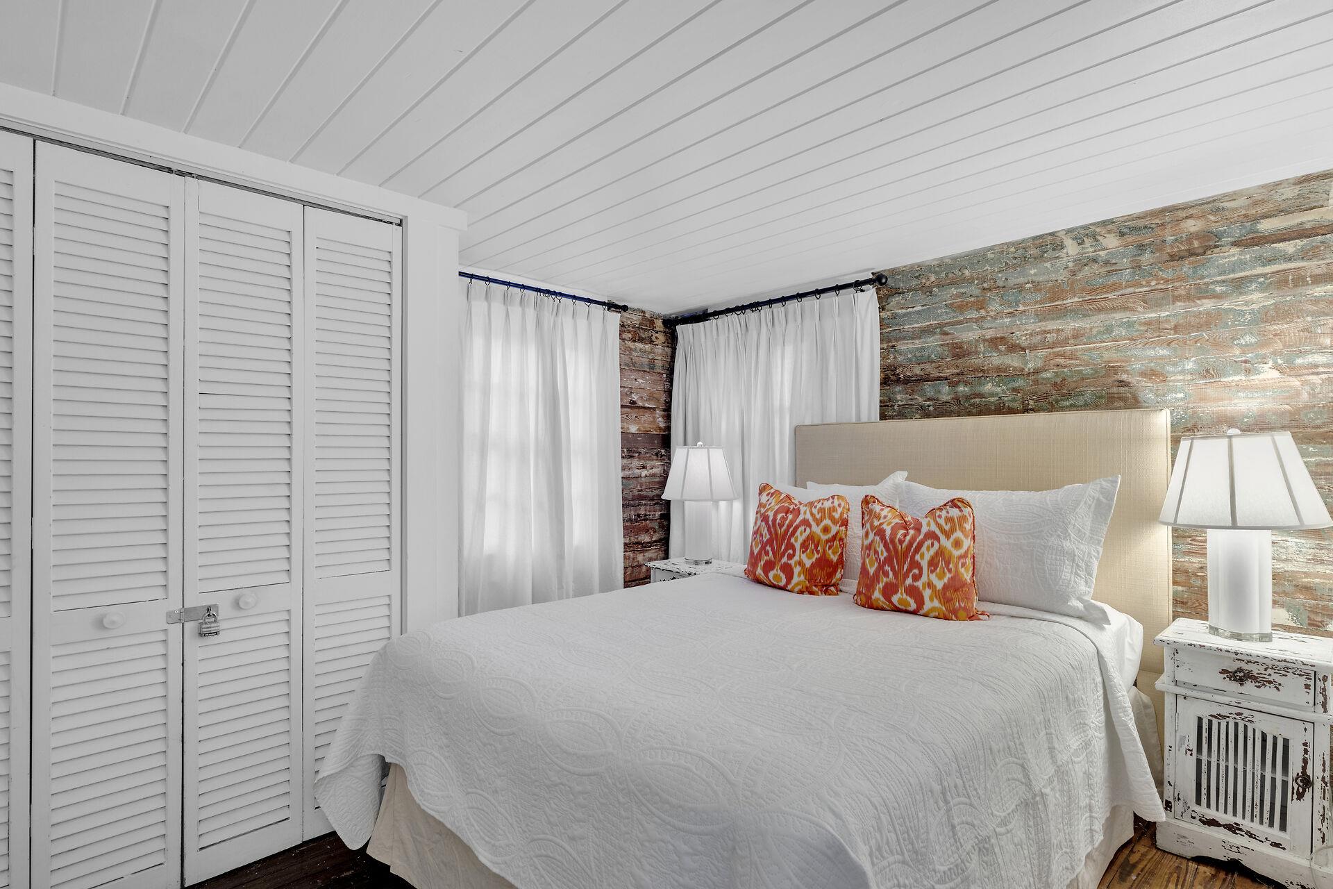 First floor primary with queen bed