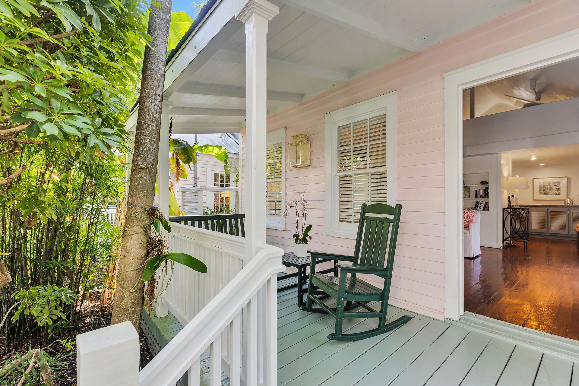 Come and rock your cares away