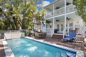 Enjoy poolside dining al fresco