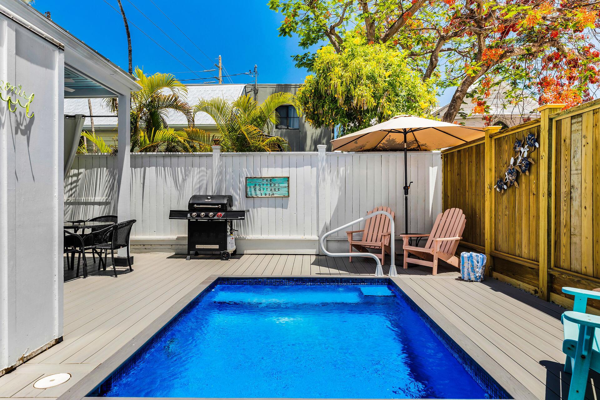 Dipping pool to refresh yourself after a day of fun